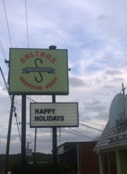 Pit-stopped at the new Saltbox Seafood Joint location in Durham, NC for a quick lunch while traveling home for the holidays! Worth the 30 minute wait...period.
